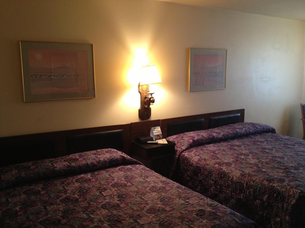 Budget Inn Грин-Ривер Экстерьер фото