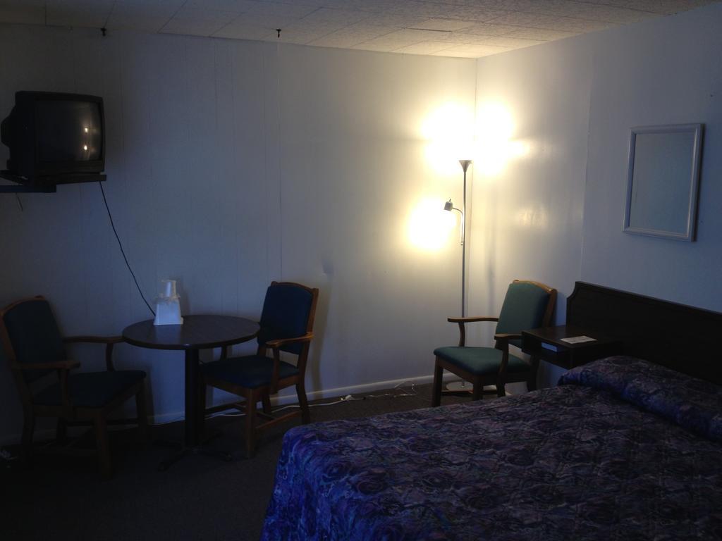 Budget Inn Грин-Ривер Экстерьер фото